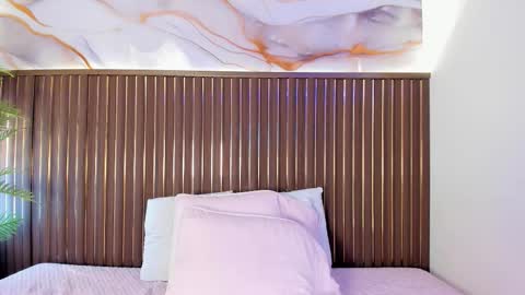 Call me Sofia online show from March 4, 8:15 pm