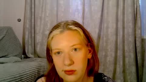 Lily online show from July 8, 9:44 am