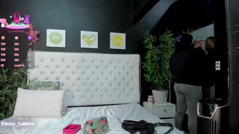 ebony_katterin online show from February 6, 12:08 pm