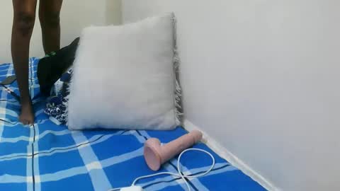 ebony_sluttt online show from February 23, 6:57 am