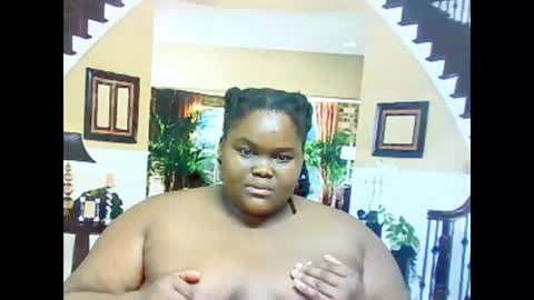 ebonyhotbuns4u2luv online show from February 24, 6:47 pm