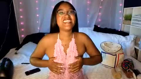 ebonyrosexoxo online show from June 19, 2:20 pm