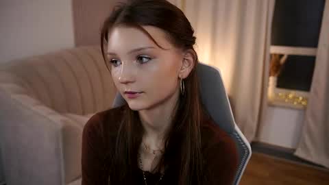 Lisa  online show from February 20, 12:09 am