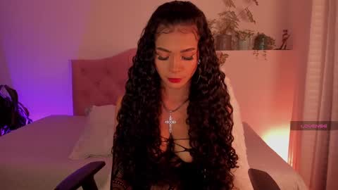 effy online show from January 19, 7:46 am