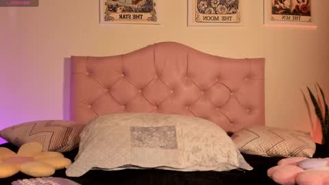 effy online show from November 26, 4:02 am