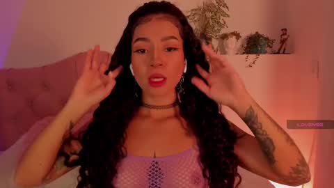 effy online show from February 7, 9:26 am