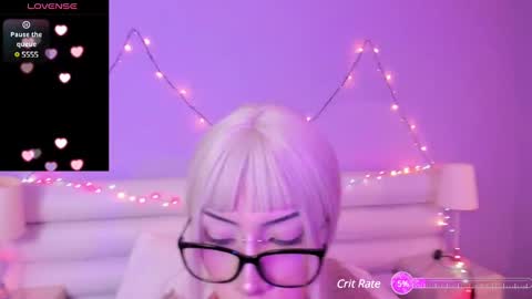    online show from December 7, 4:36 pm