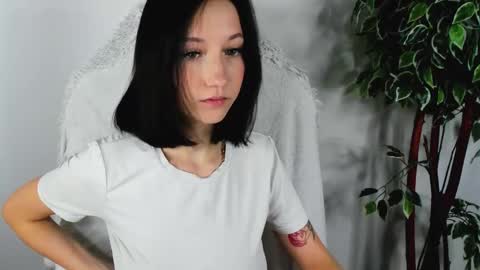 eileenmoores online show from September 18, 5:50 am