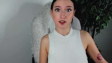 eileenmoores online show from October 14, 3:25 pm