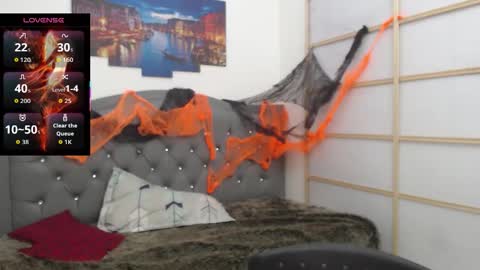 EILISH HALL online show from November 2, 9:07 pm