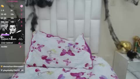 EILISH HALL online show from October 17, 11:08 pm