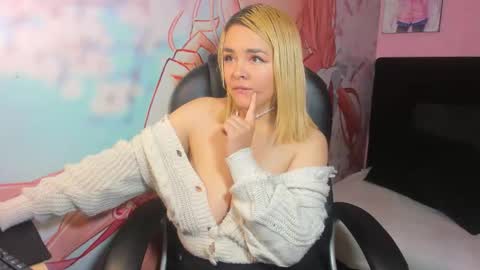 Eily online show from November 30, 1:15 pm