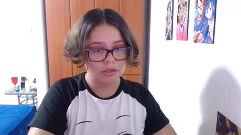 eimy_saenzz online show from October 25, 11:33 pm