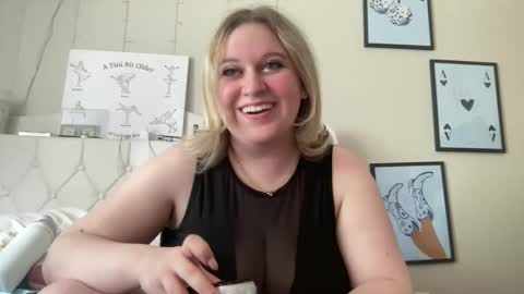 ekl22 online show from June 4, 6:01 pm