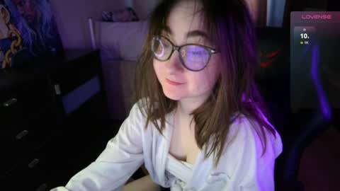 If you like it when I meow give me a thumbs up online show from January 2, 11:31 am