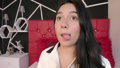 Ela online show from January 18, 7:48 pm