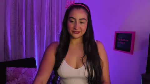 Elaia online show from November 1, 6:39 am