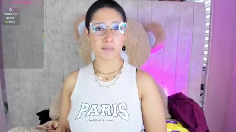 elaine87_ online show from September 30, 9:30 pm