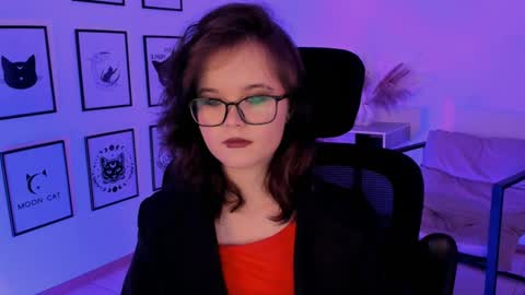 Your sweet girl online show from December 13, 6:59 pm