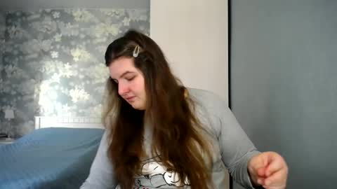 Elanis online show from January 17, 11:27 am