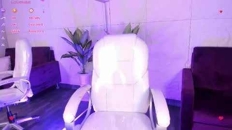 Ela online show from November 19, 4:34 am