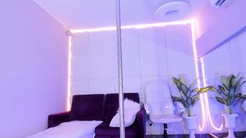 Ela online show from November 8, 5:23 am