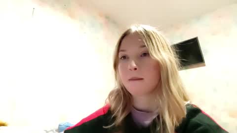 MIa online show from February 25, 2:04 pm