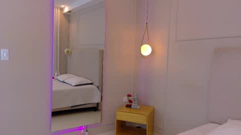 ELECTRA  online show from April 16, 9:39 pm