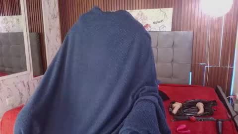 Elena online show from March 12, 1:14 pm