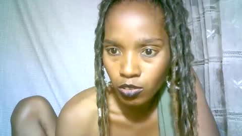 elenah013 online show from January 17, 8:45 am