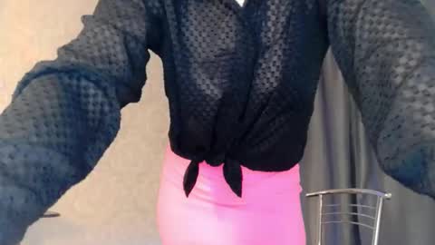 elenaza online show from March 31, 8:20 pm