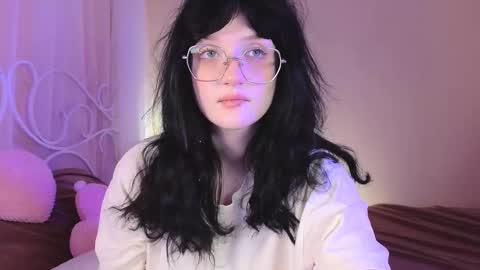 Ellie online show from September 17, 8:29 pm