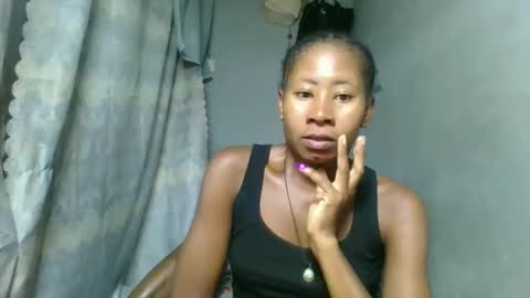 elina981 online show from February 5, 7:00 am