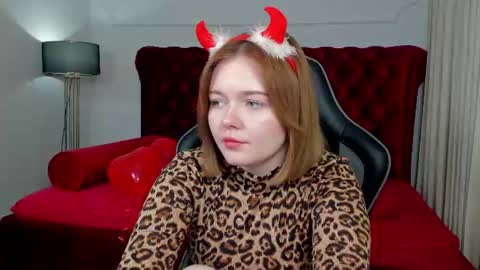 elinavale online show from July 18, 7:33 am
