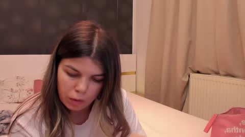 Elly online show from February 26, 9:36 pm