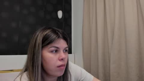 Elly online show from March 17, 9:08 pm