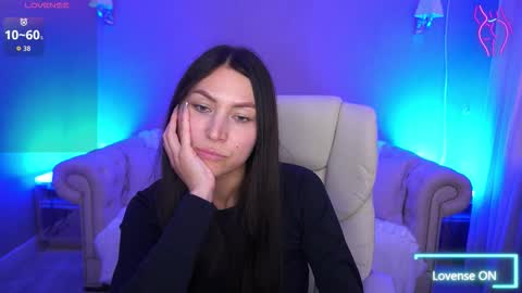 elisevelour online show from October 17, 1:58 pm