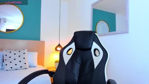 E L I S S A online show from March 11, 1:59 am