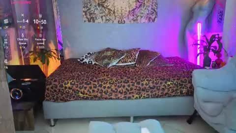 Elissecinnamon online show from August 2, 11:08 pm