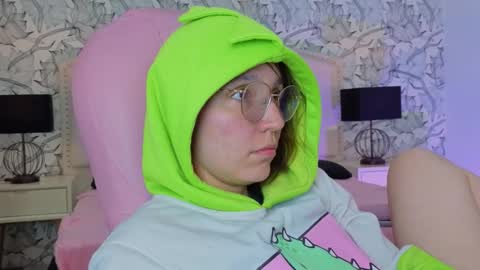 Eliza online show from February 12, 8:21 pm