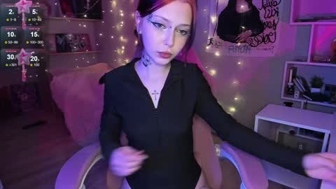 Elizabeth online show from January 22, 8:17 pm