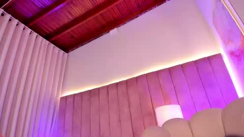 elizabeth_roche online show from June 27, 2:34 pm