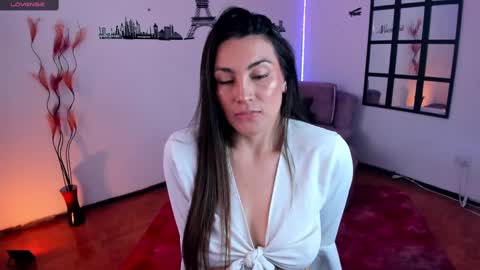 Elizabeth online show from February 27, 6:42 pm