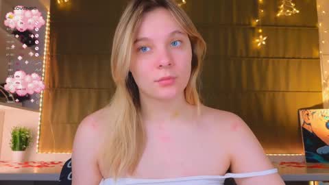 Elizabeth online show from February 4, 1:02 am