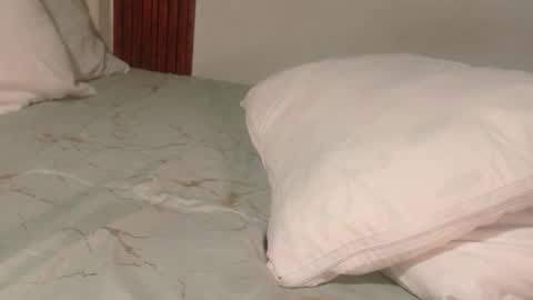 Lizzy online show from October 9, 1:32 am