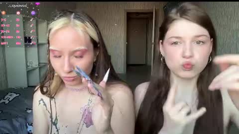 elizabethh_brown online show from July 1, 1:21 pm