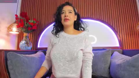   online show from November 6, 4:13 pm