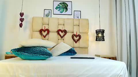 Eliza online show from September 29, 12:54 pm