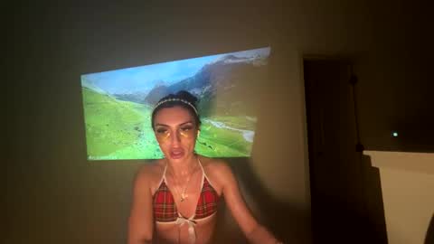 ella_ella_ella_ay online show from January 8, 1:42 am