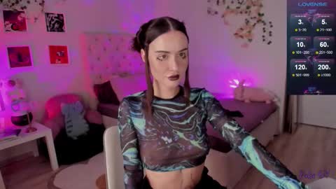 ELLA online show from October 25, 9:17 am